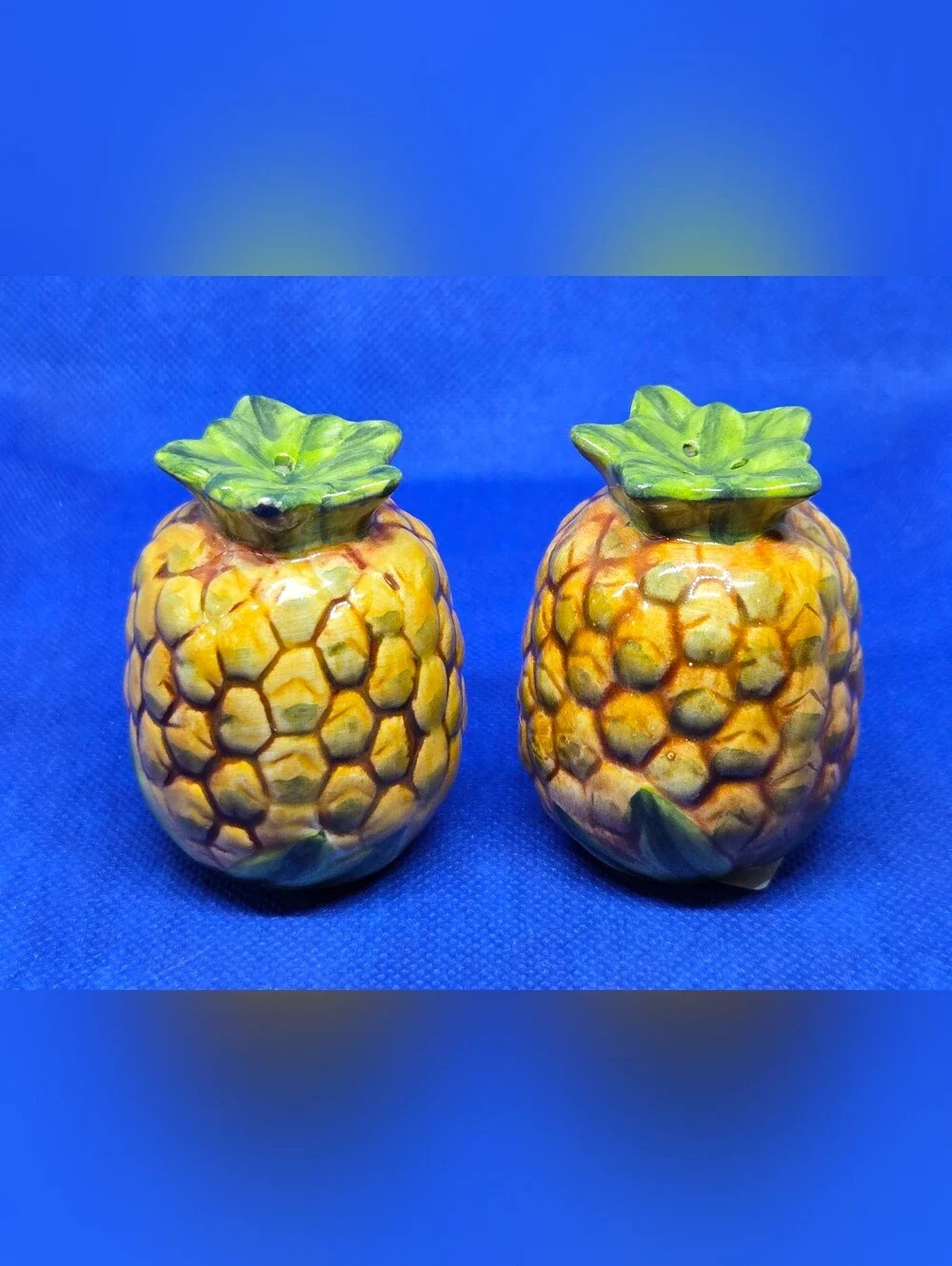 Cosmos Ceramic Pineapple Salt & Pepper Shakers Set Hand Painted Tropical